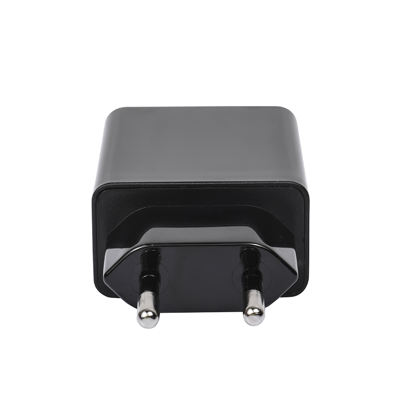 QC3.0快充充電器（歐規黑色）