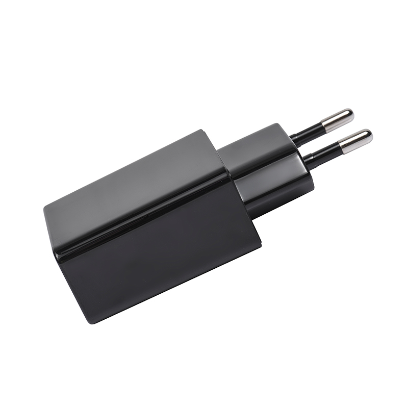 15W歐規(guī)usb電源（光面黑色）