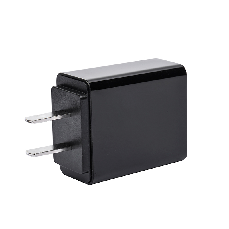15W中規usb電源（光面黑色）