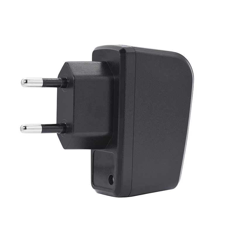 6W歐規usb側插電源(黑色)