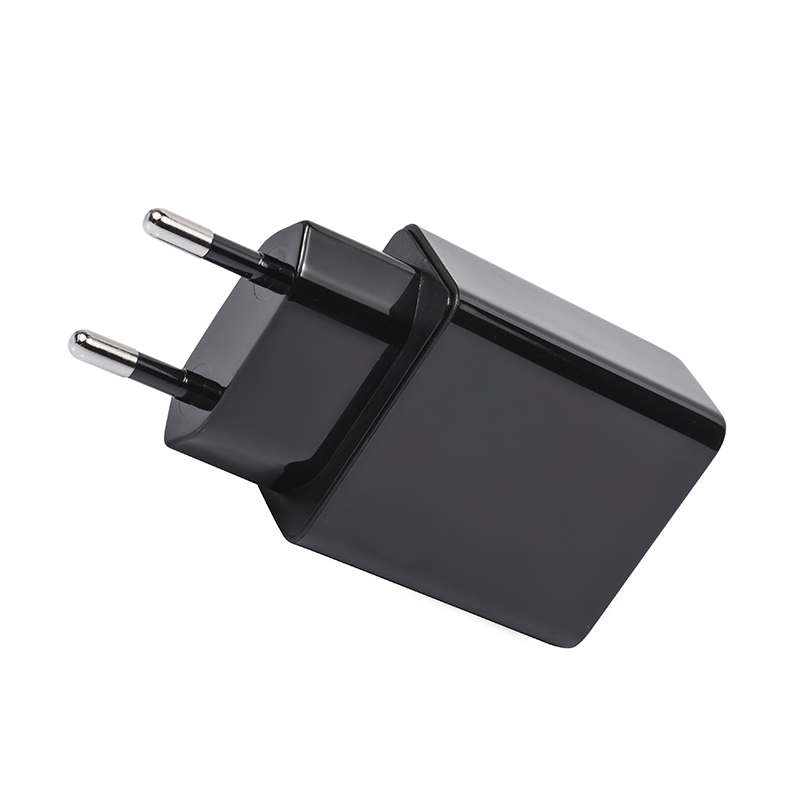 QC3.0快充充電器（歐規黑色）