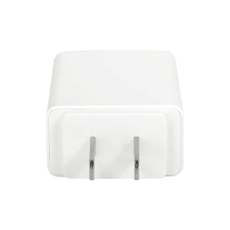 QC3.0快充充電器（中規(guī)白色）