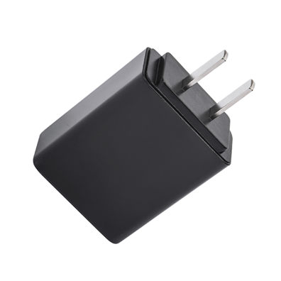 QC3.0快充充電器（中規(guī)黑色）
